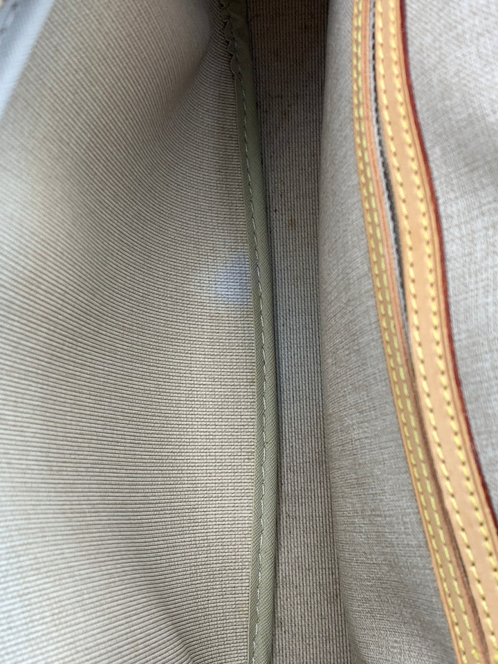 Louis Vuitton Monogram Reporters Bag