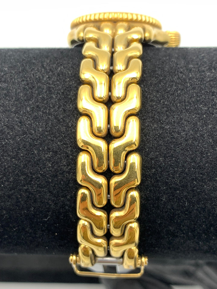 Tah Heuer Professional Gold-Plated Women's Wristwatch