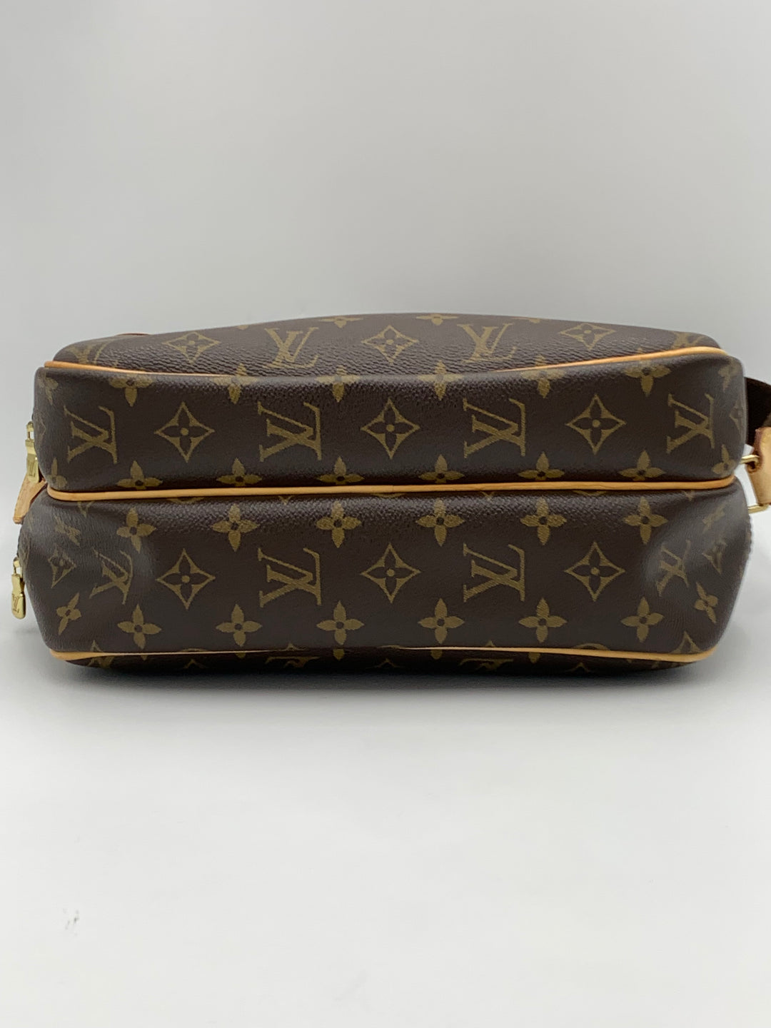 Louis Vuitton Monogram Reporters Bag
