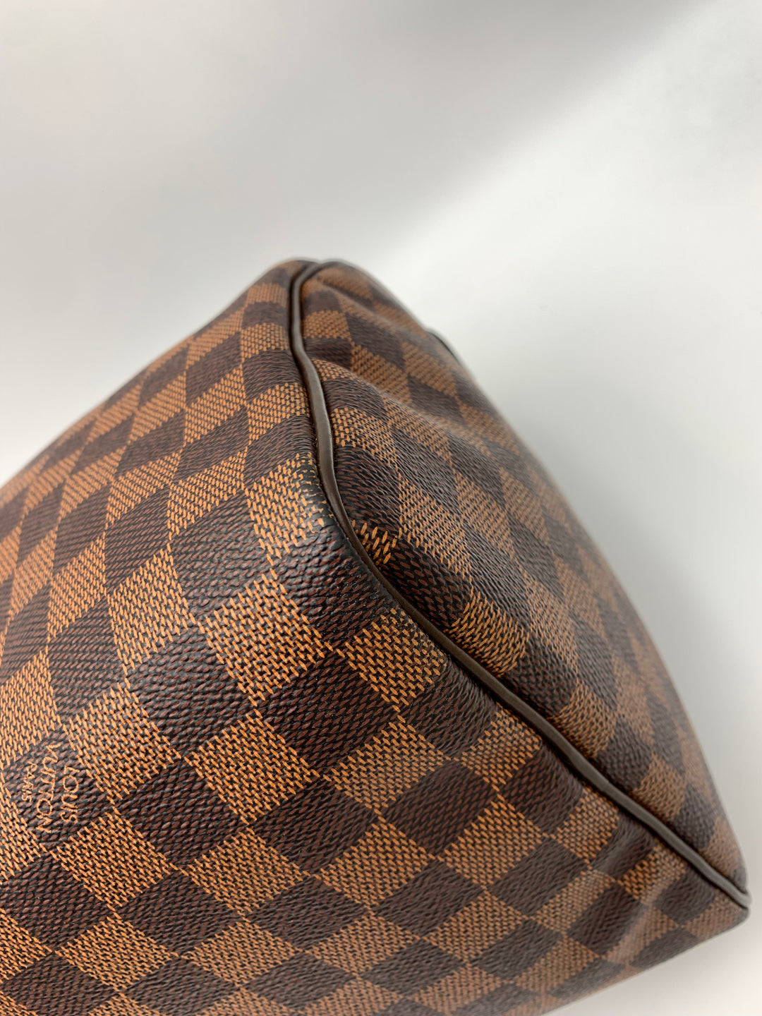 Louis Vuitton Damier Ebene Speedy 30