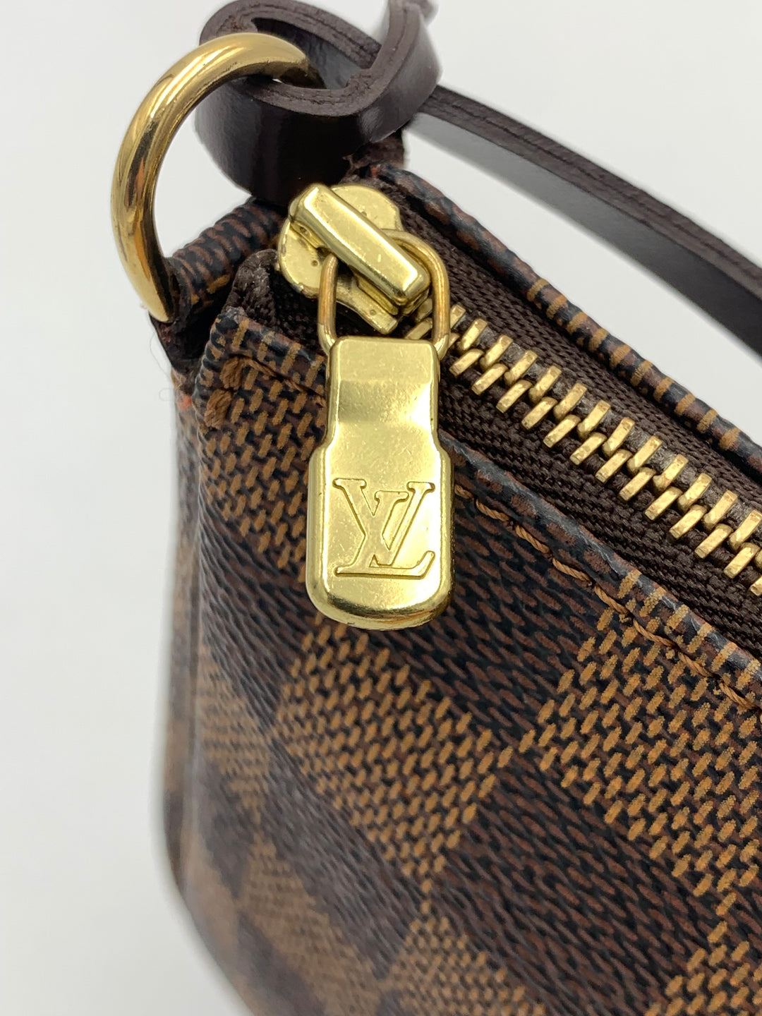 Louis Vuitton Damier Ebene Pochette Accessoires