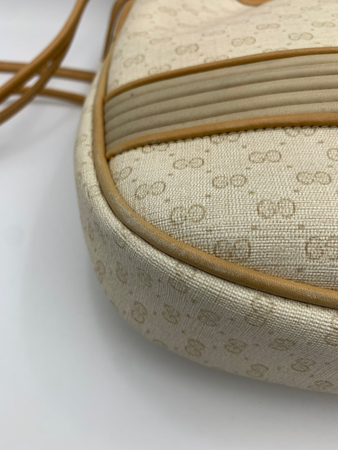 Gucci Micro GG White Vintage Bucket Bag with Pouch