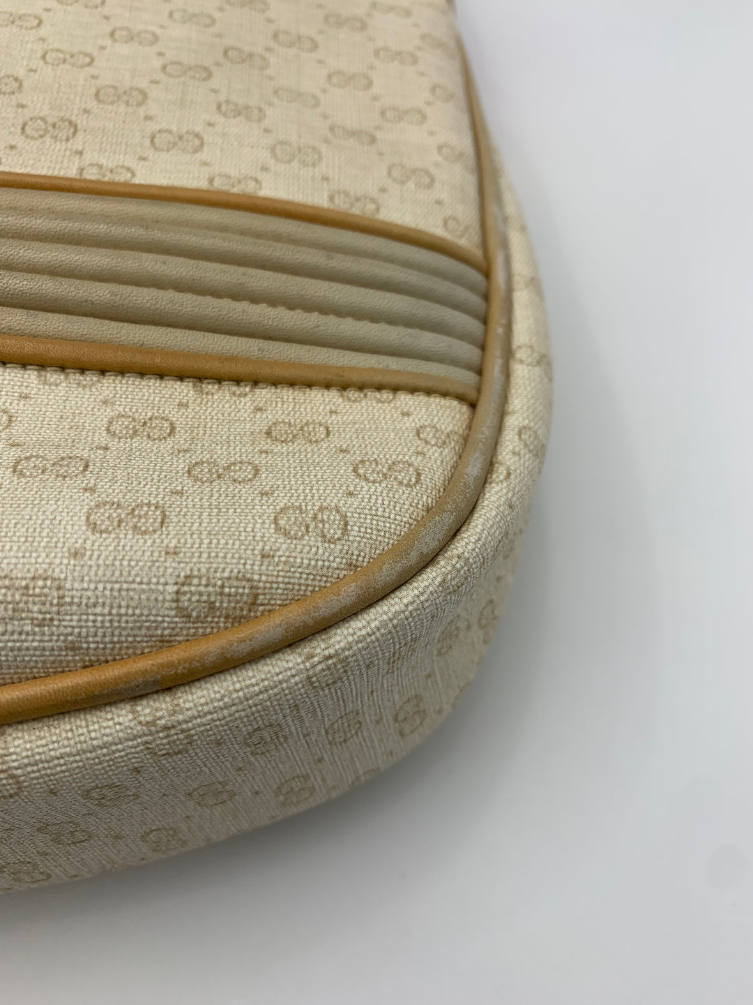 Gucci Micro GG White Vintage Bucket Bag with Pouch