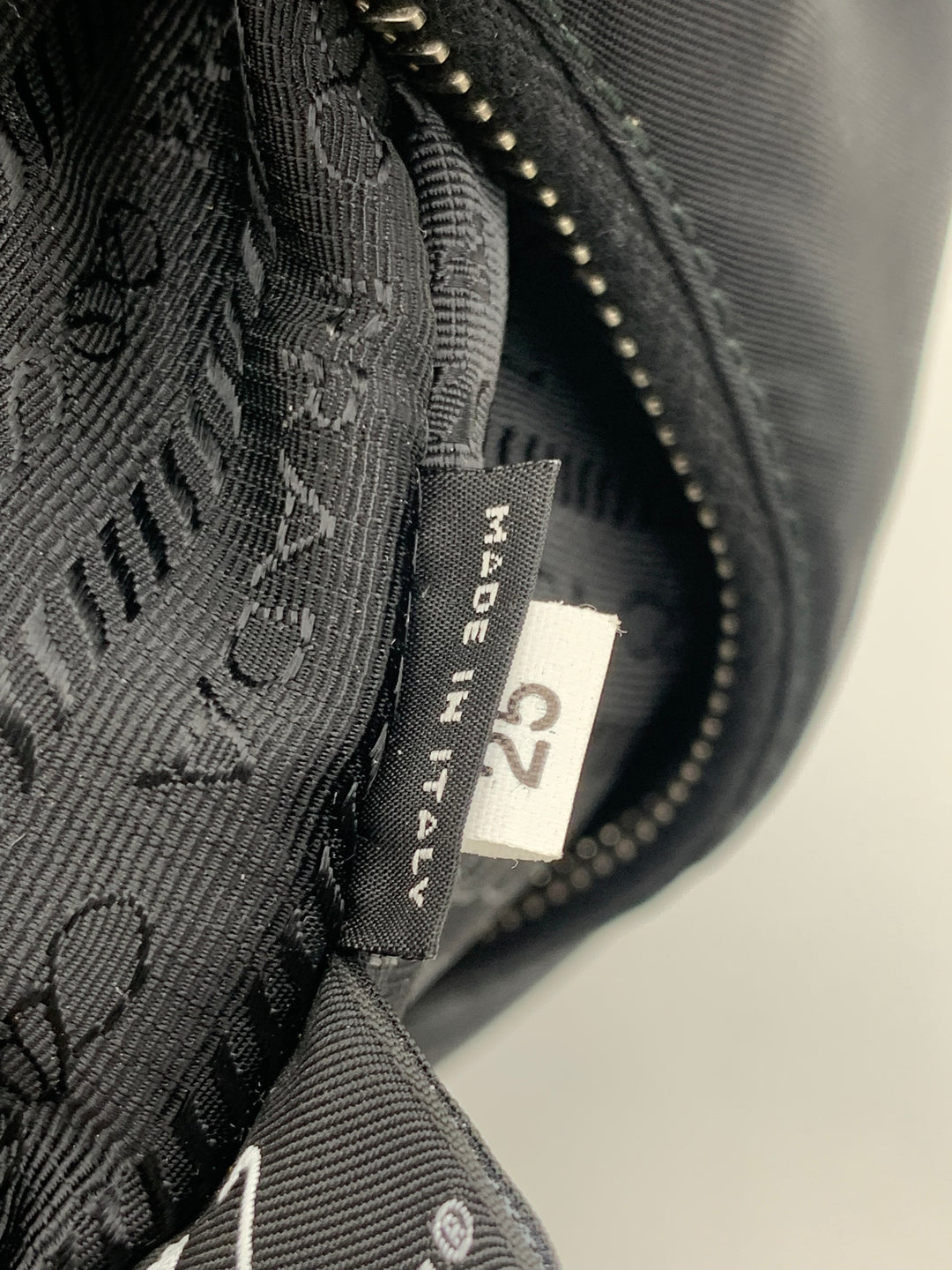 Prada Re-Edition 2005 Shoulder Bag in Nylon