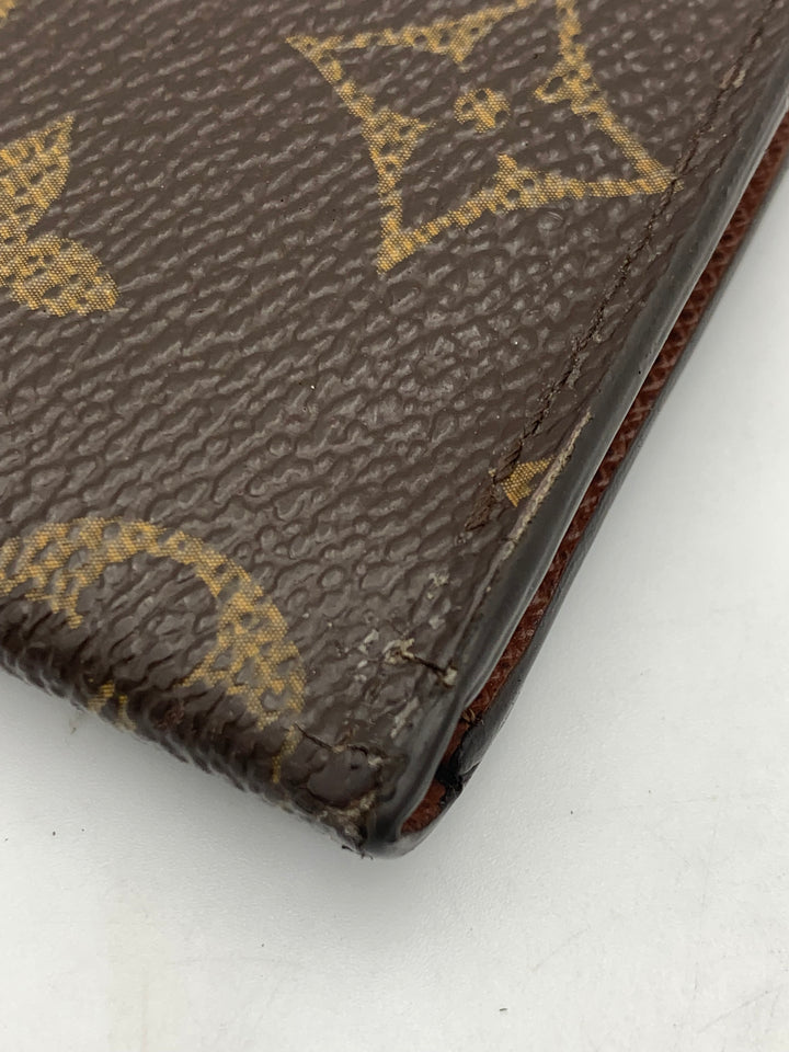 Louis Vuitton Monogram Bi-Fold Card Holder