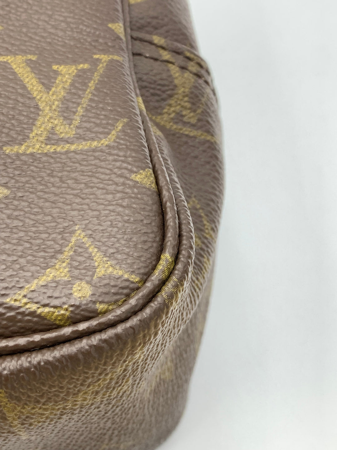 Louis Vuitton Monogram Toiletry Pouch 27