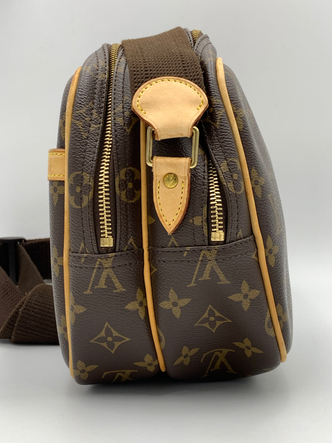 Louis Vuitton Monogram Reporters Bag