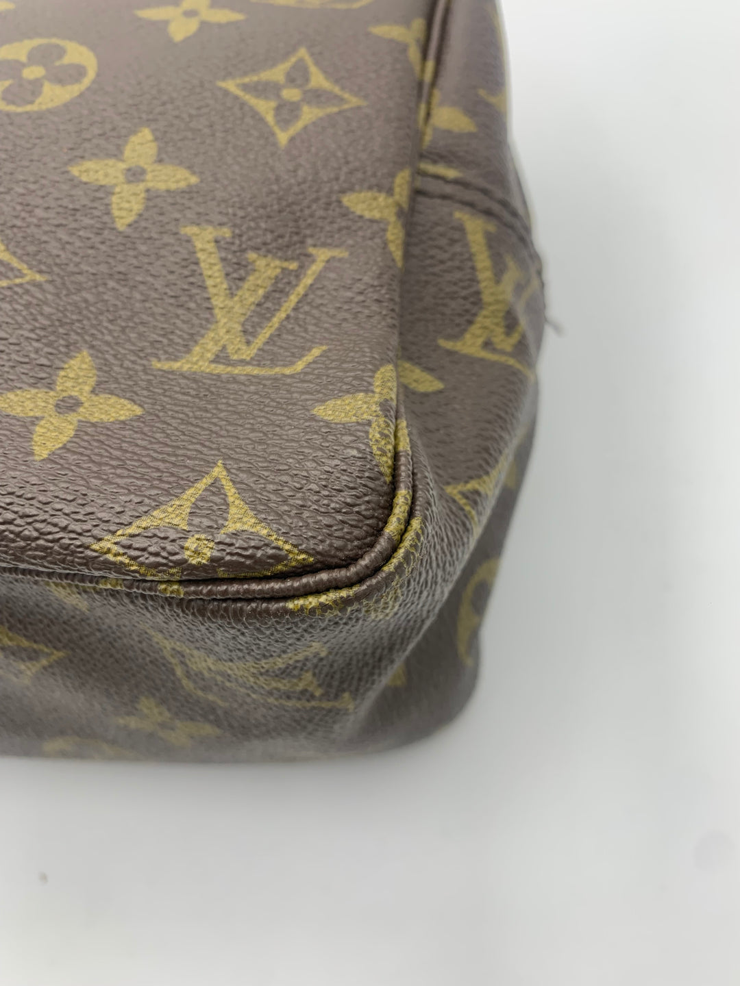 Louis Vuitton Monogram Trousse