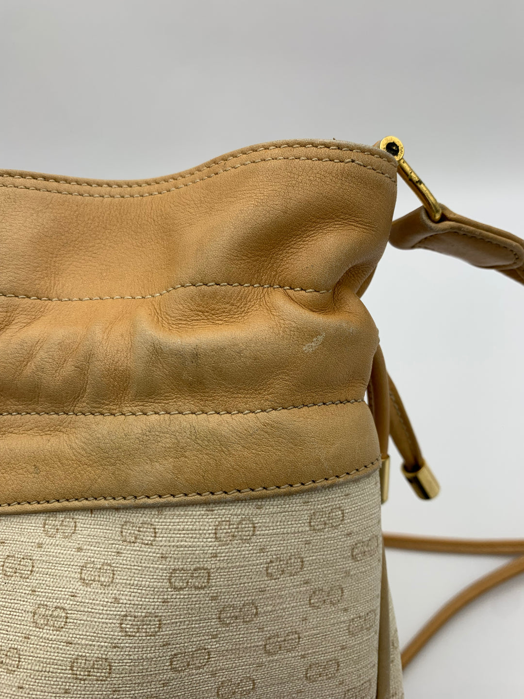 Gucci Micro GG White Vintage Bucket Bag with Pouch