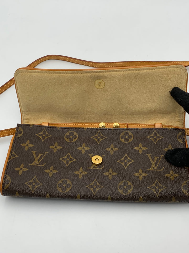 Louis Vuitton Monogram Twin Pochette GM