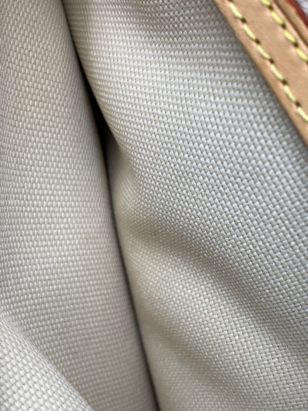 Louis Vuitton Monogram Reporters Bag