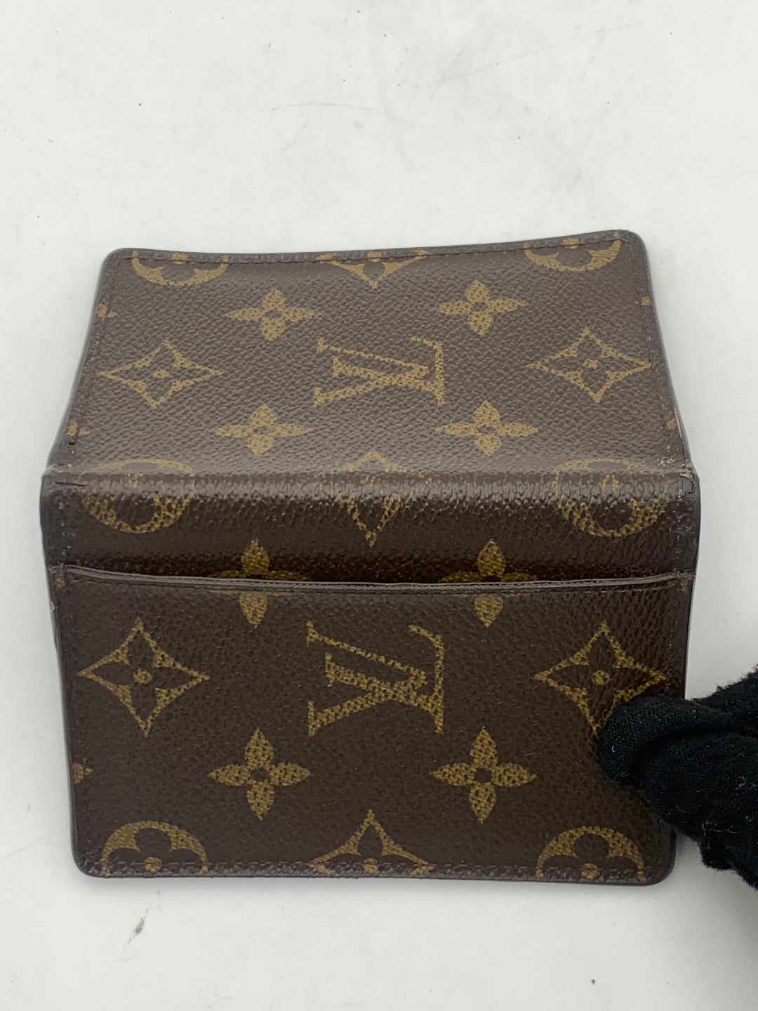 Louis Vuitton Monogram Bi-Fold Card Holder