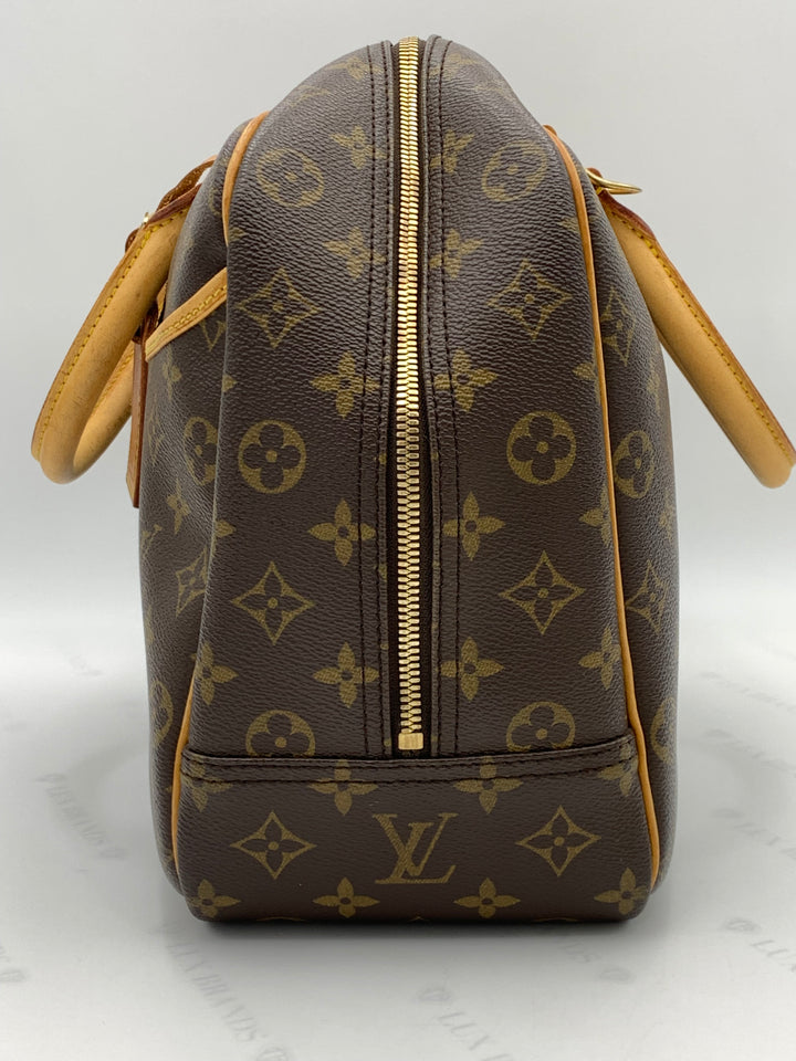 Louis Vuitton Monogram Deauville Bag