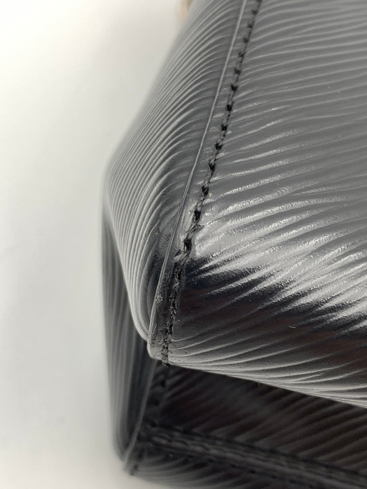 Louis Vuitton Epi Twist PM Shoulder Bag