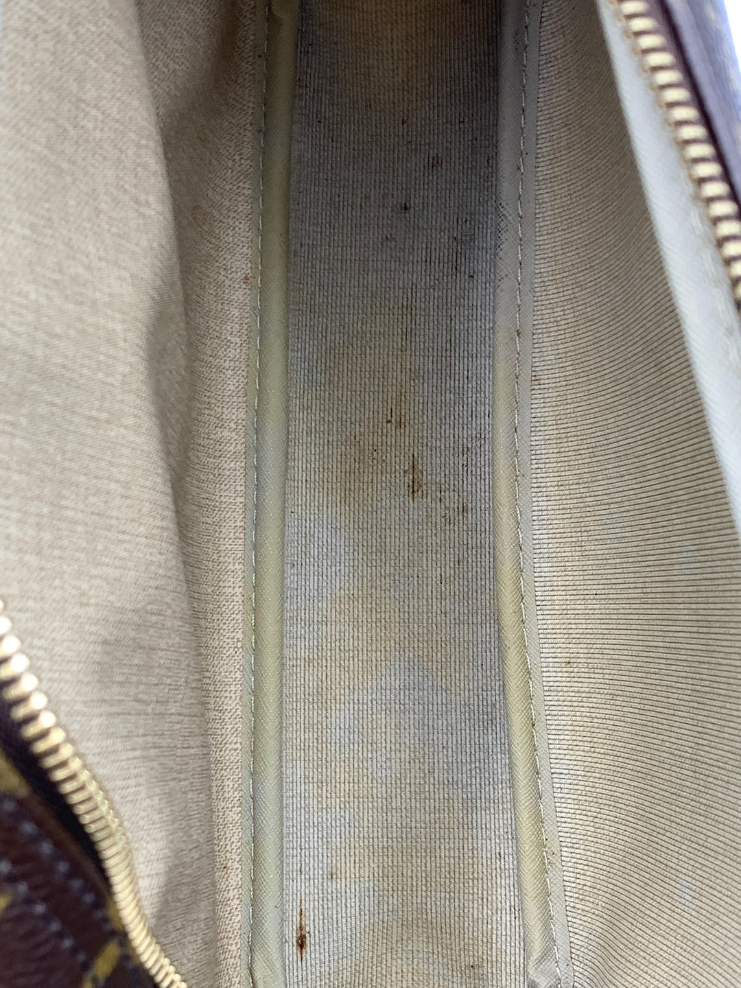 Louis Vuitton Monogram Reporters Bag