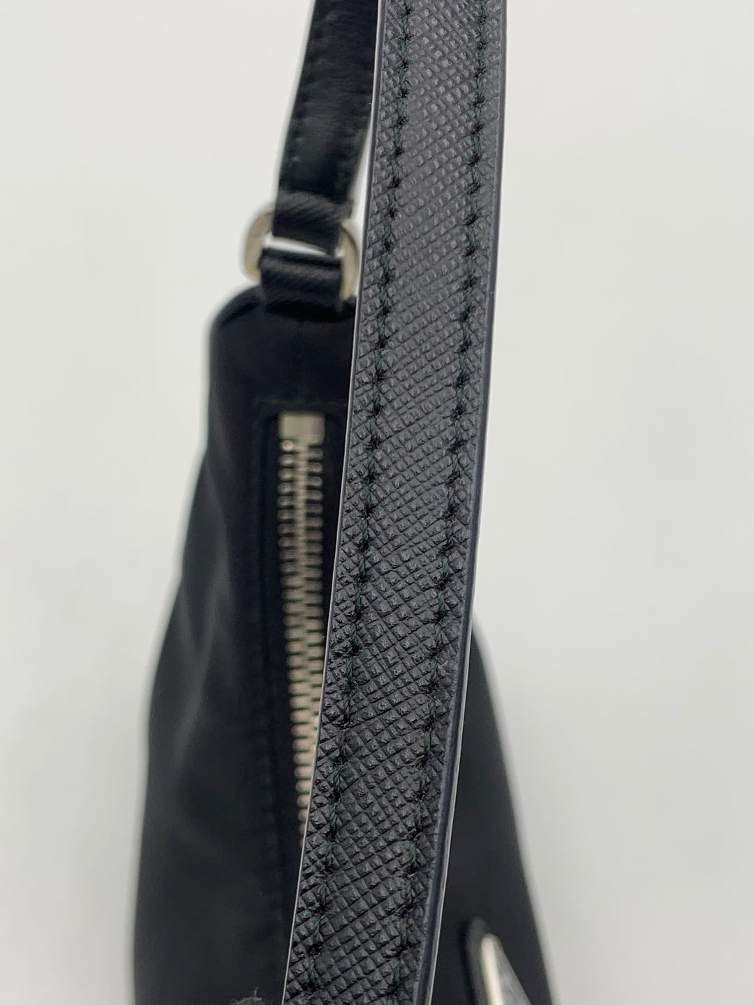 Prada Re-Edition 2005 Shoulder Bag in Nylon