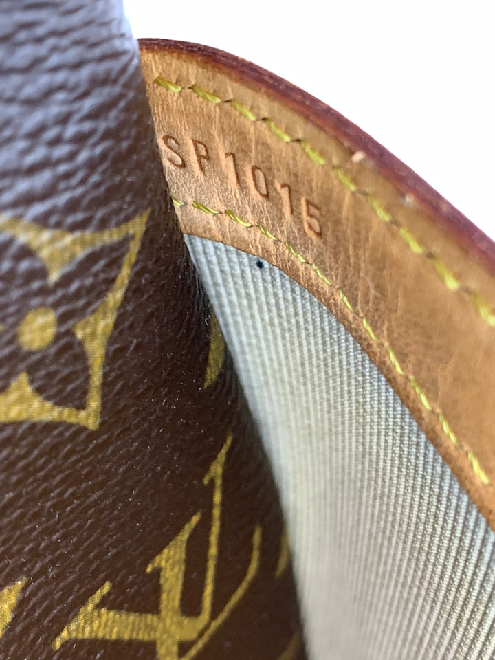 Louis Vuitton Monogram Reporters Bag