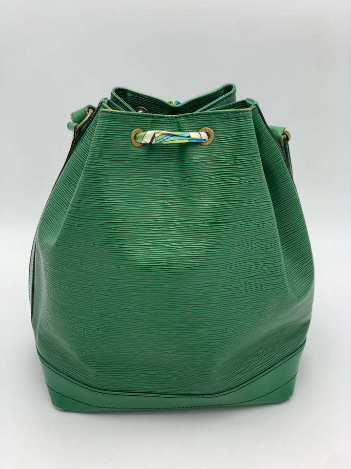 Louis Vuitton Vintage Noe GM Green Epi Leather Shoulder Bag