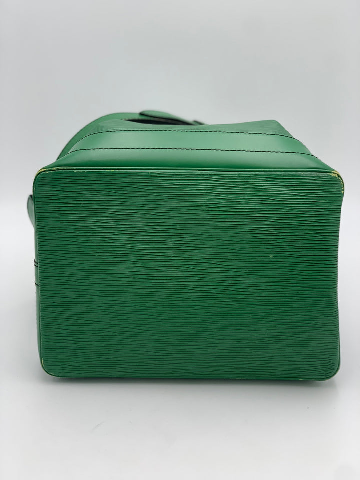 Louis Vuitton Vintage Noe GM Green Epi Leather Shoulder Bag