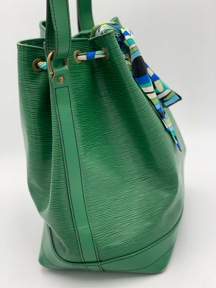 Louis Vuitton Vintage Noe GM Green Epi Leather Shoulder Bag