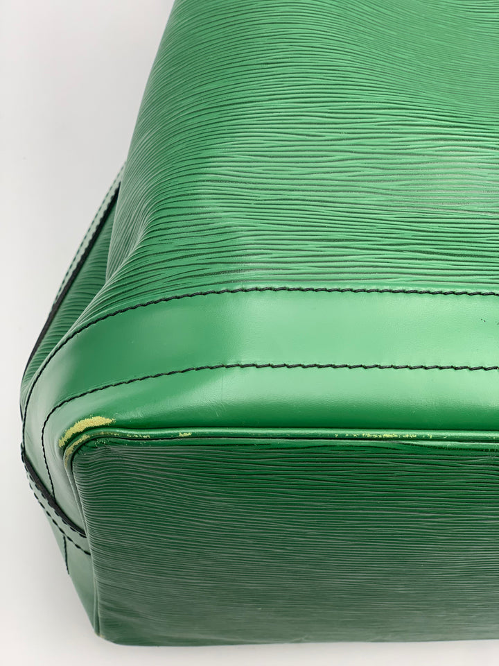 Louis Vuitton Vintage Noe GM Green Epi Leather Shoulder Bag