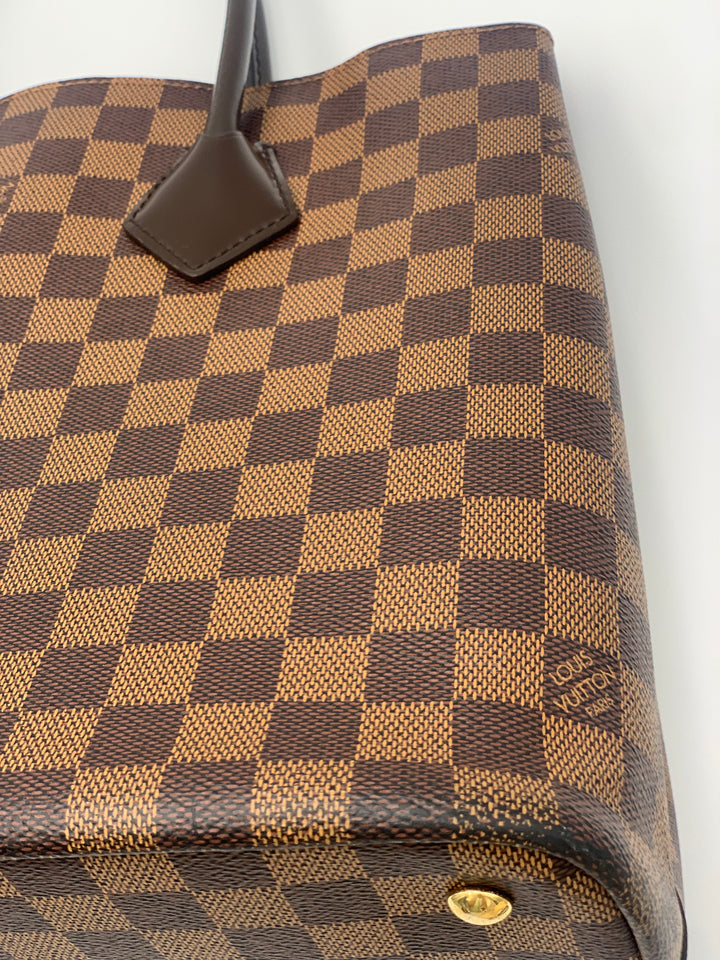 Louis Vuitton Damier Ebene Kensington V