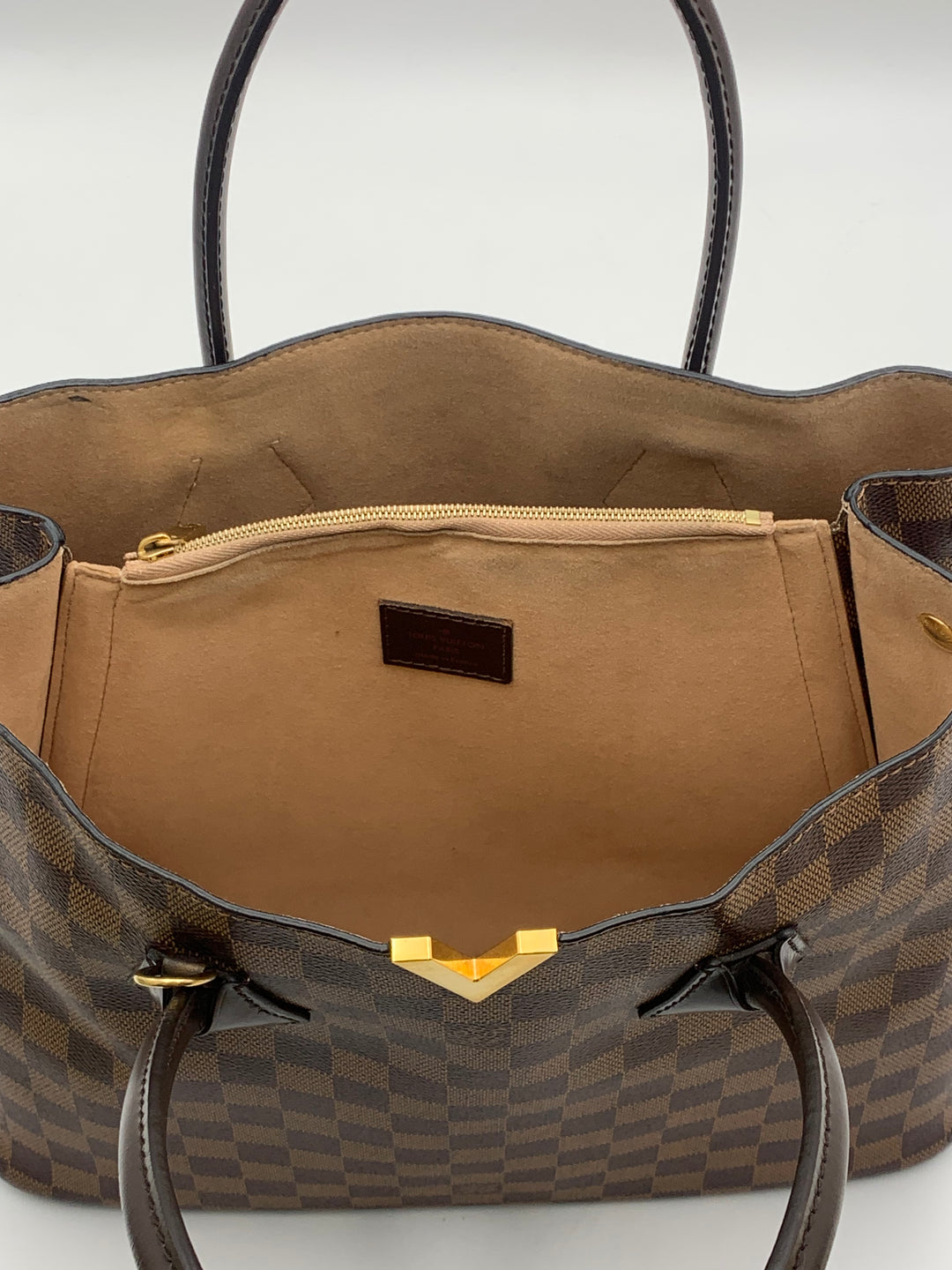 Louis Vuitton Damier Ebene Kensington V