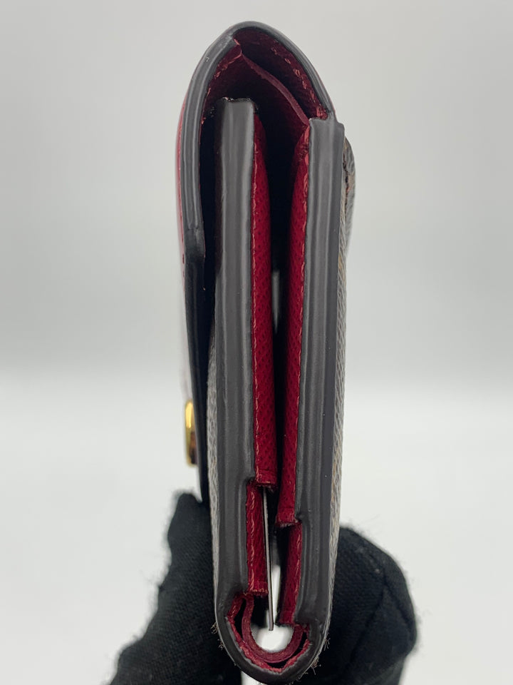 Louis Vuitton Fuchsia Zoe Wallet