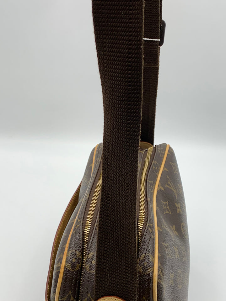 Louis Vuitton Monogram Reporters Bag